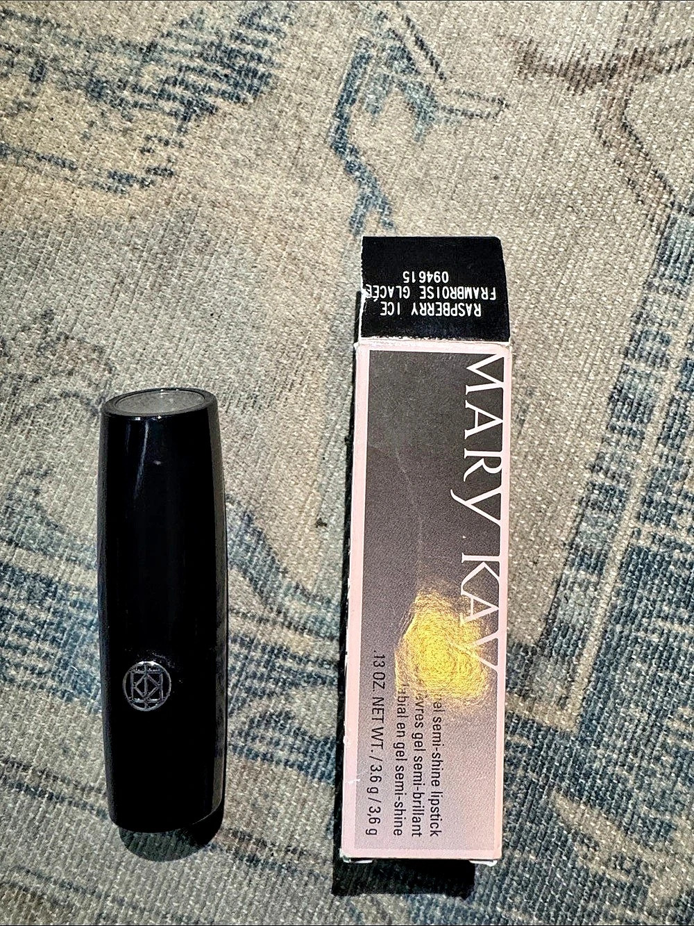 Mary Kay True Dimensions Lipstick Pink Lipstick NWT